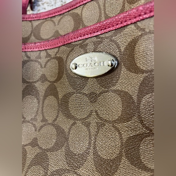 Coach Signature Logo All Over Pattern Crossbody Leather Beige Pink - Picture 4 of 9